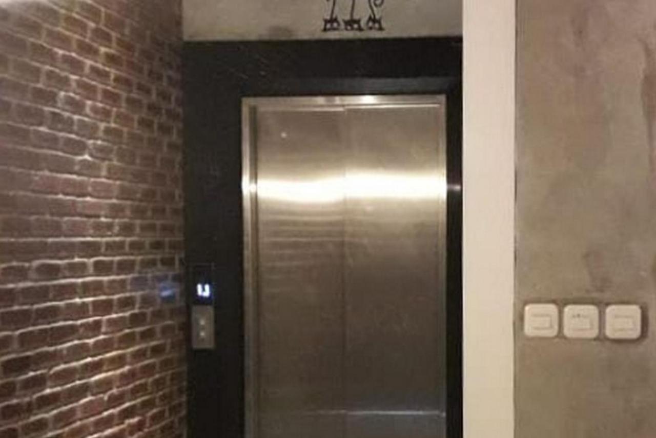 Reddoorz Plus @ Doorman Guest House บันดุง ภายนอก รูปภาพ